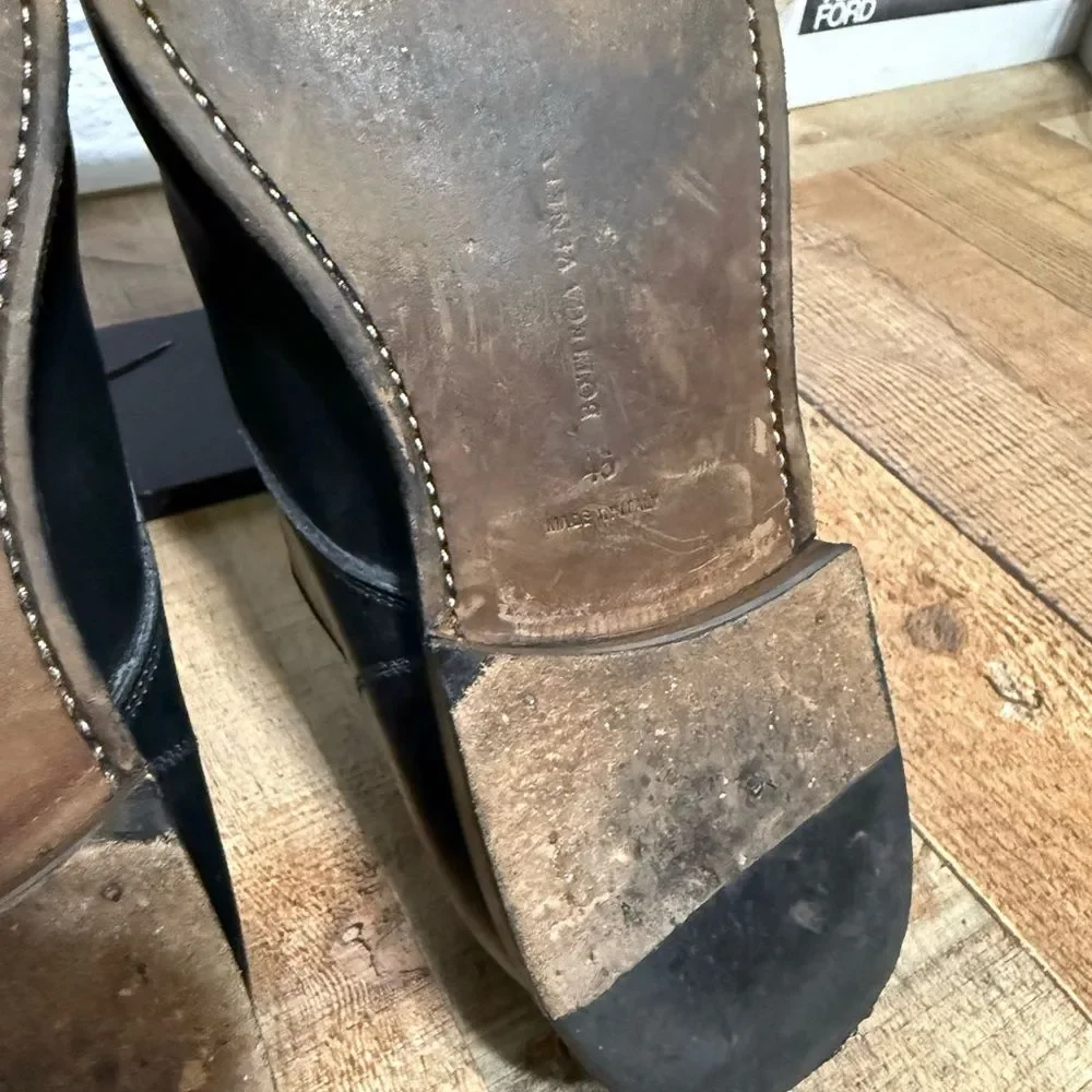 Bottega veneta black leather oxfords